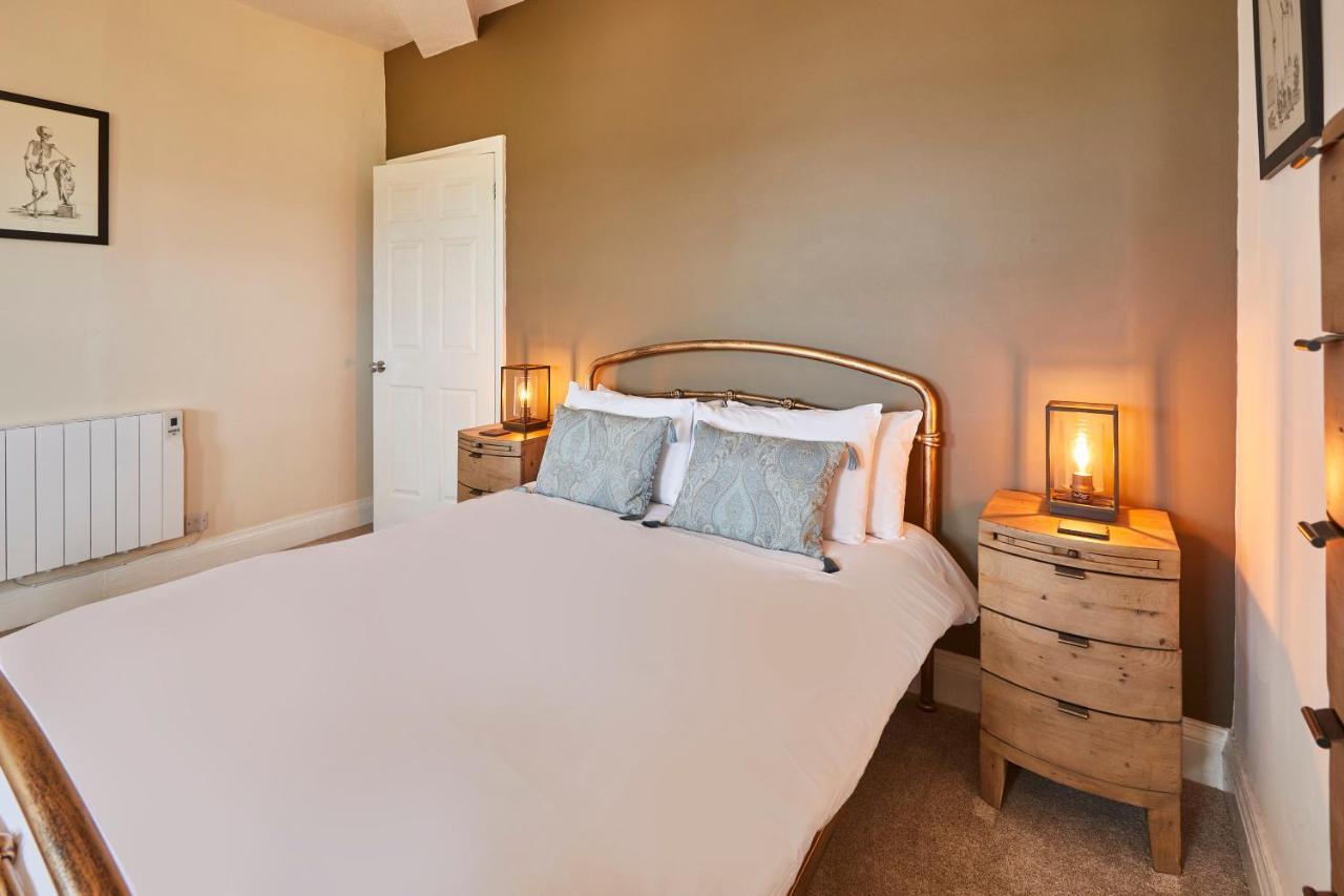 Host & Stay - The Garret Suite Γουίτμπι Εξωτερικό φωτογραφία